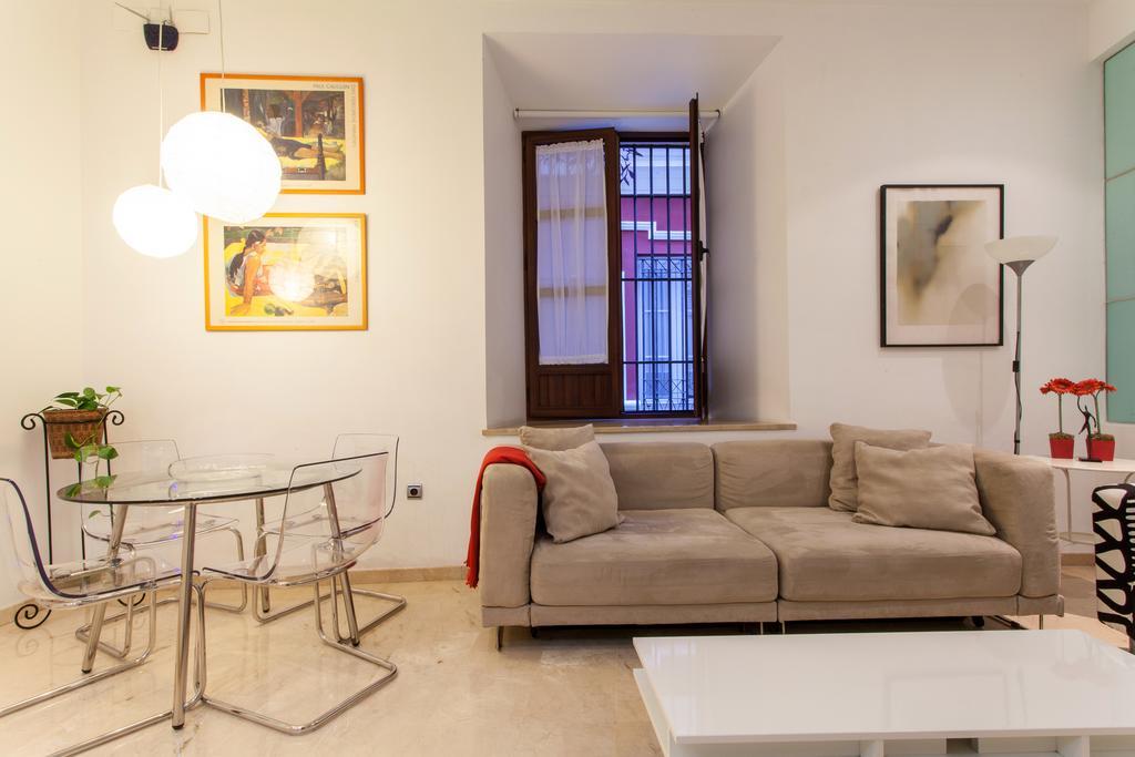 Logia Sevilla Exteriör bild