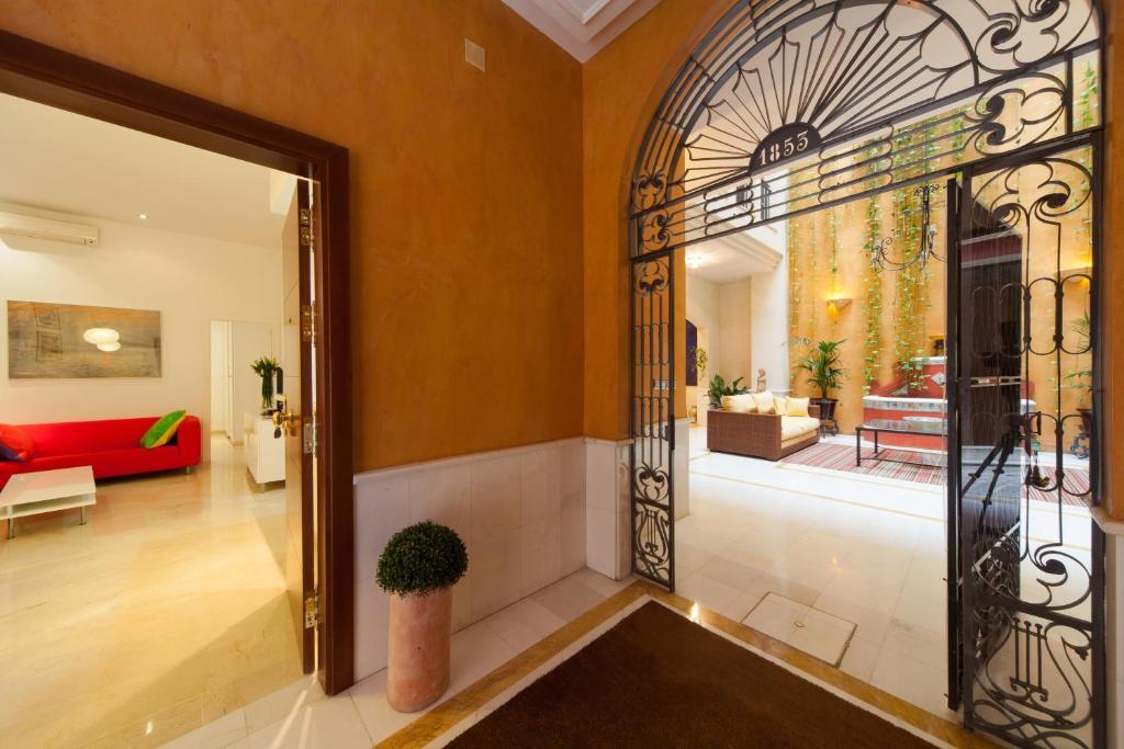 Logia Sevilla Exteriör bild